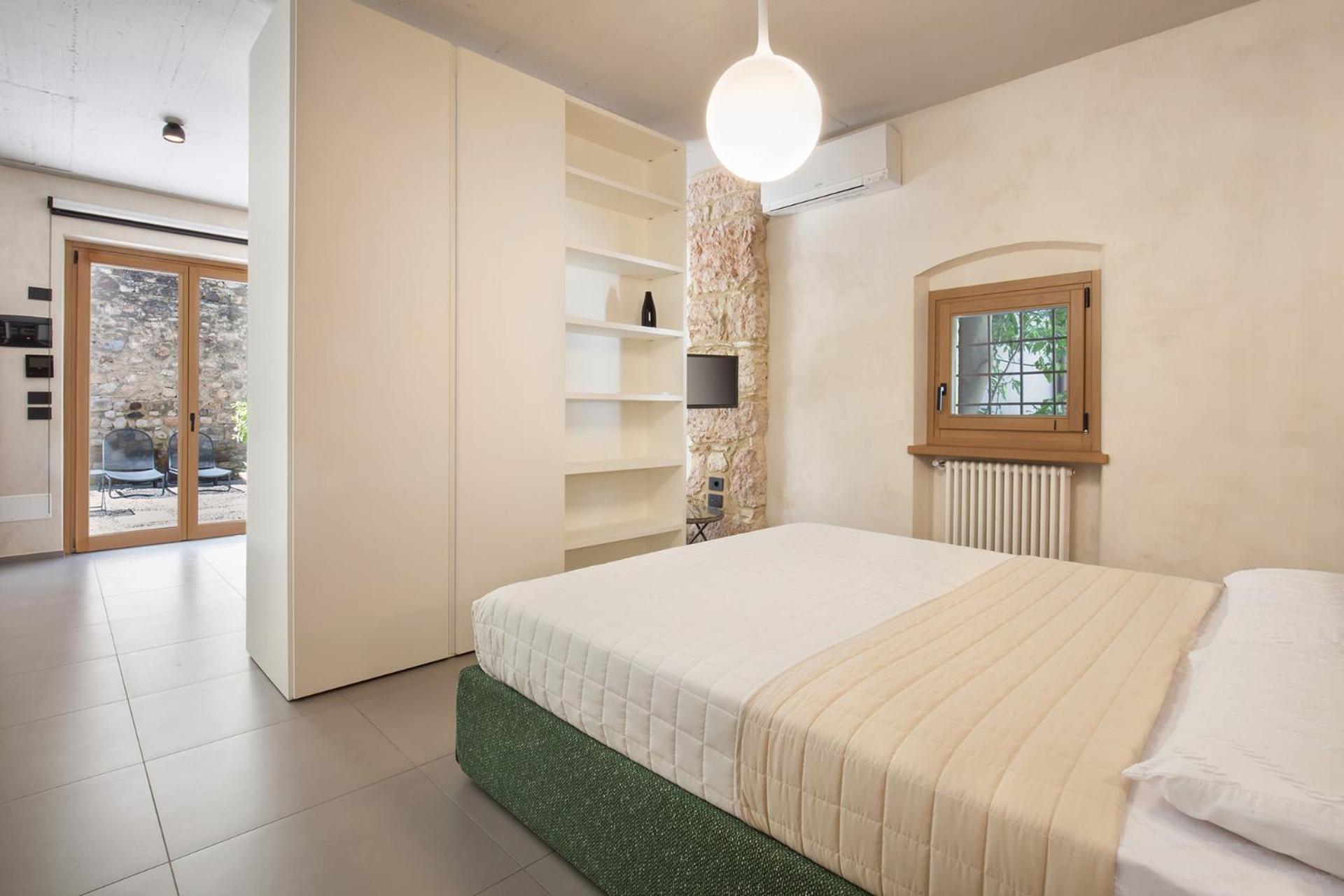 Residenza Vedovelli Aparthotel Torri Del Benaco Exterior photo