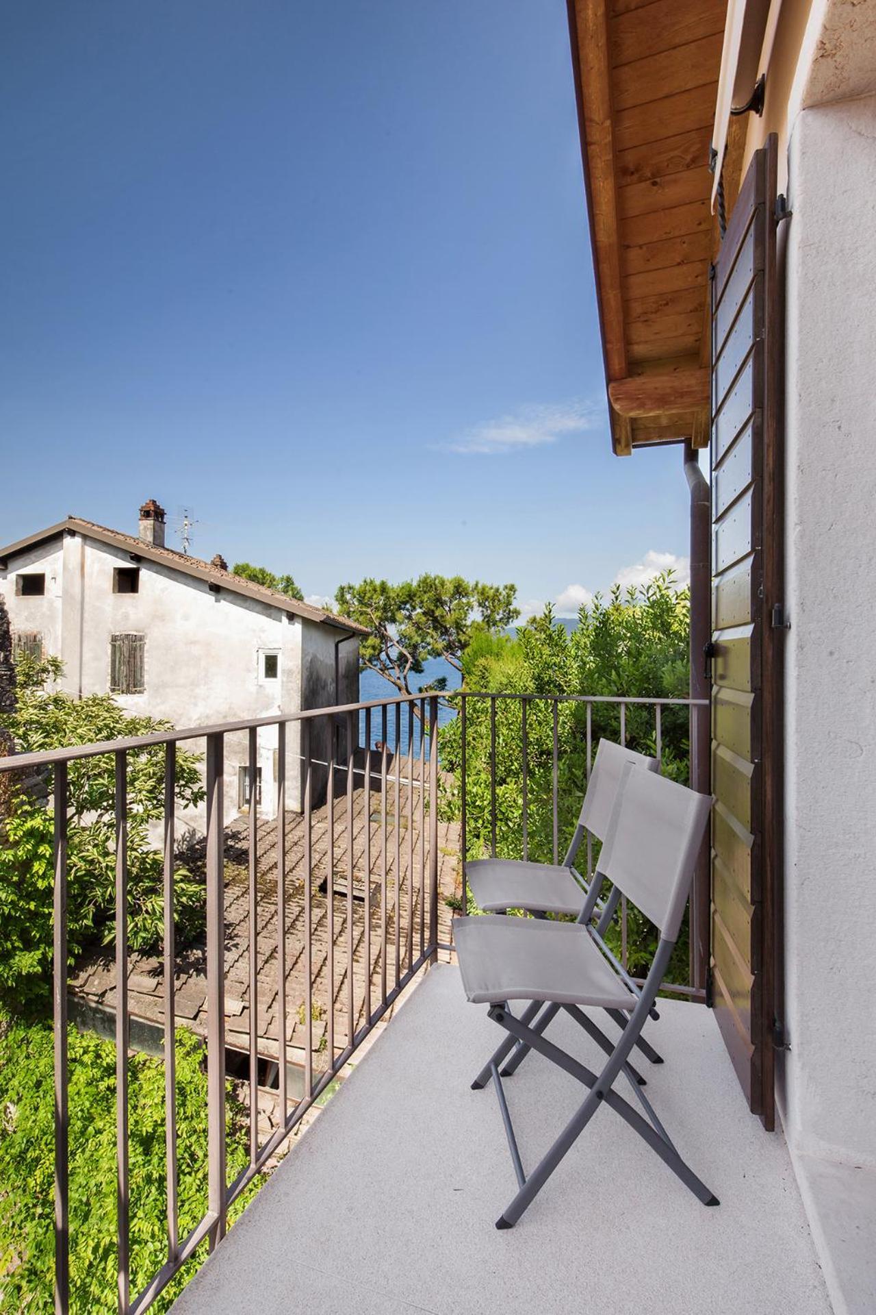 Residenza Vedovelli Aparthotel Torri Del Benaco Exterior photo