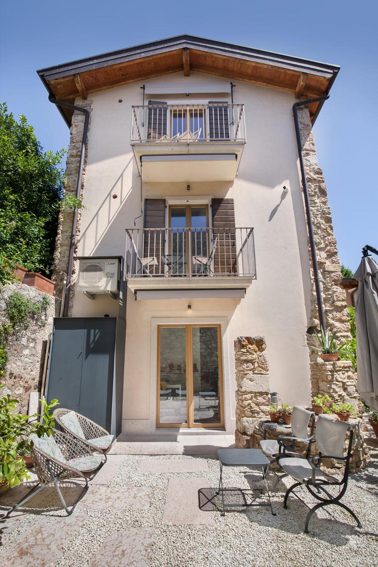 Residenza Vedovelli Aparthotel Torri Del Benaco Exterior photo